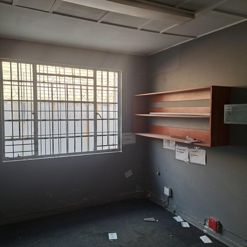To Let commercial Property for Rent in Sidwell Eastern Cape